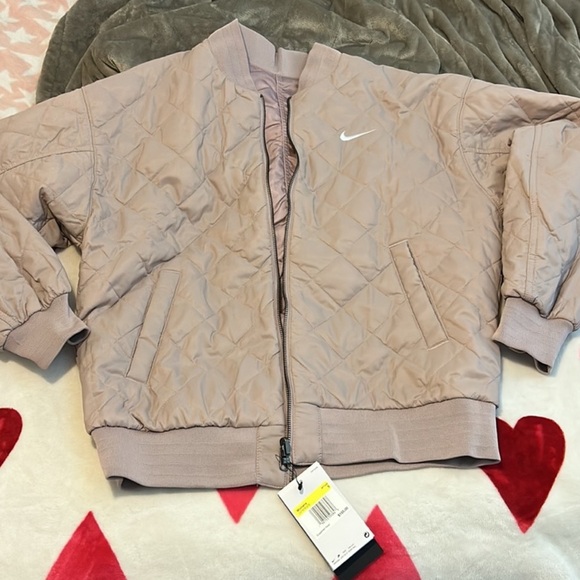 NIKE WOMEN’S REVERSIBLE VARSITY BOMBER JACKET - Picture 8 of 10